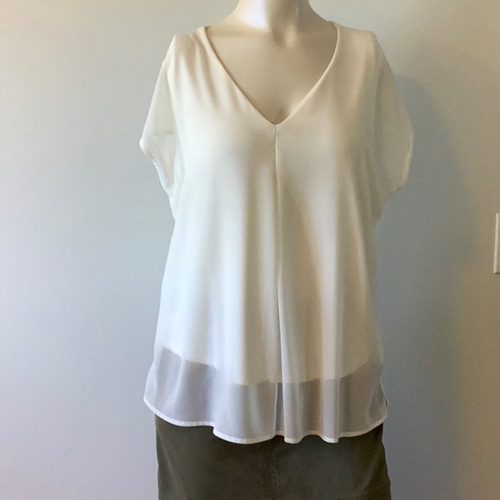 Melissa Nepton Cream V-Neck Tshirt - XL - FTTS